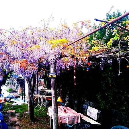Nocleg ze śniadaniem Trattoria Della Cascata Oggebbio