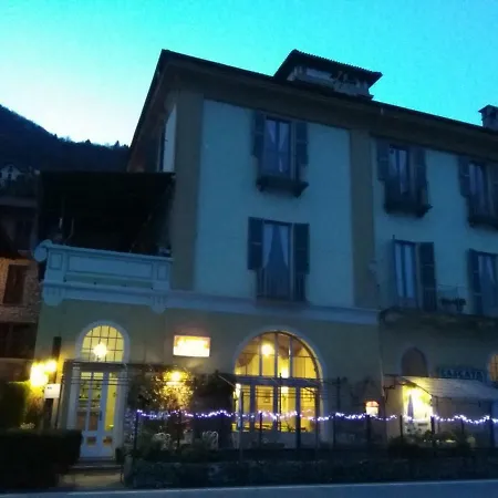 Trattoria Della Cascata Nocleg ze śniadaniem *