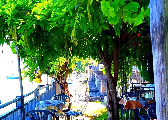Trattoria Della Cascata 奥杰比奥